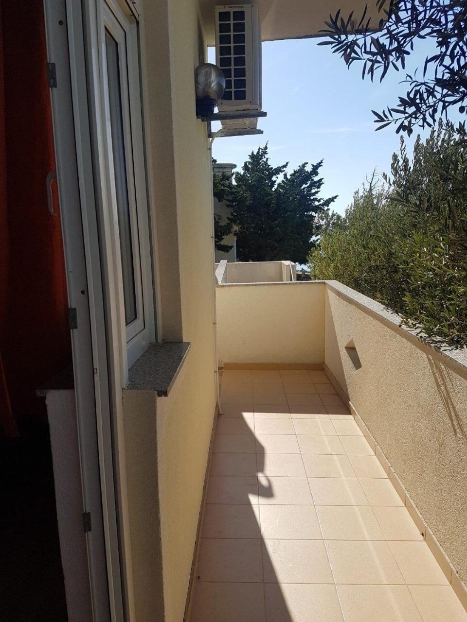 Apartments Domagoj - On The Beach Lukovo Šugarje Exterior foto